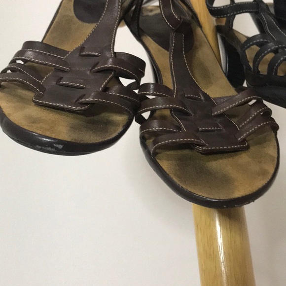 Aerosoles Heels Leather Diversify 7M Sandals Two Pairs - Picture 14 of 16